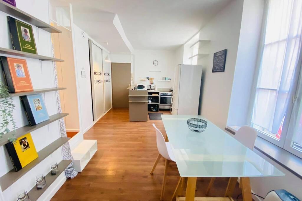 Appartement Studio De Charme à Laon Extérieur photo