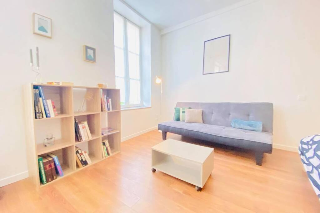 Appartement Studio De Charme à Laon Extérieur photo