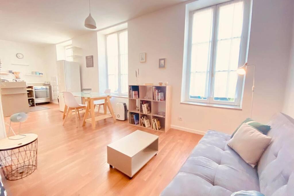 Appartement Studio De Charme à Laon Extérieur photo